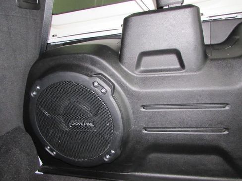 Used 2023 Jeep Wrangler Sahara image 29