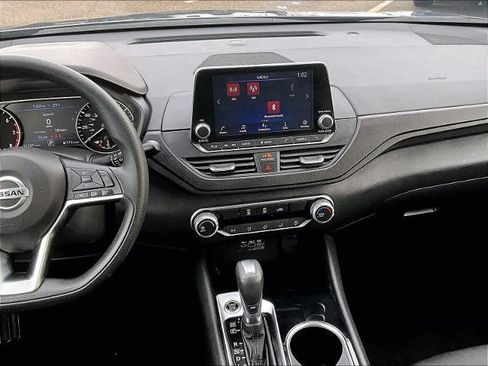 Certified 2024 Nissan Altima 2.5 SV image 18