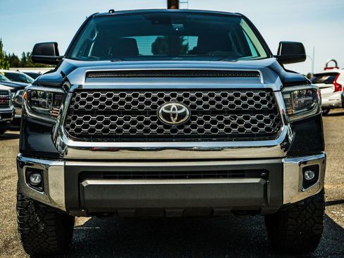 Used 2018 Toyota Tundra SR5 AWD/4WD image 5