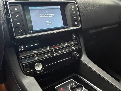 Used 2018 Jaguar F-PACE Prestige AWD/4WD image 26