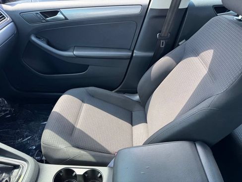 Used 2016 Volkswagen Jetta SE FWD image 19