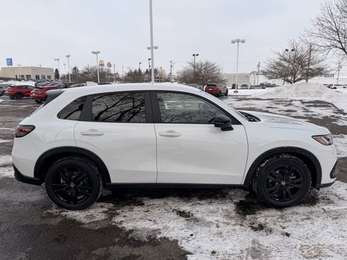 Certified 2026 Honda HR-V Sport image 2