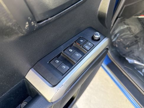 Used 2017 Toyota Tacoma SR5 w/ Tow Package image 15