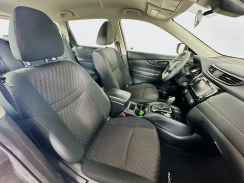 Used 2019 Nissan Rogue S FWD image 28