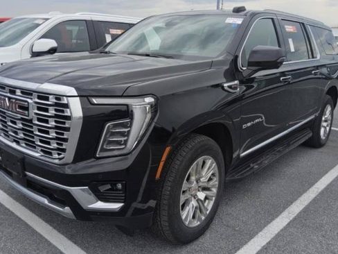 Used 2025 GMC Yukon XL Denali AWD/4WD image 1