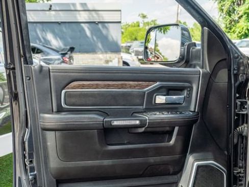 Used 2019 RAM 2500 Laramie AWD/4WD image 17