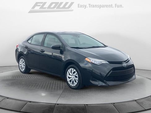 Used 2019 Toyota Corolla LE image 1