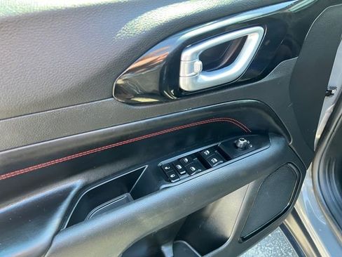 Used 2022 Jeep Compass Trailhawk image 13