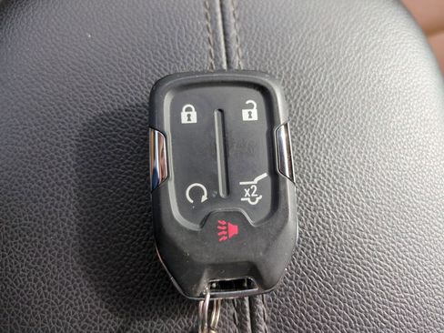 Used 2021 GMC Terrain SLT image 27