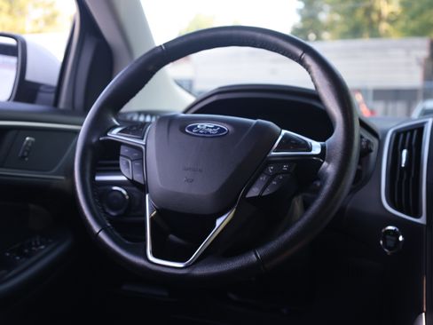 Used 2024 Ford Edge SEL AWD/4WD image 8