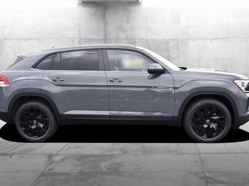 New 2026 Volkswagen Atlas Cross Sport SE image 5