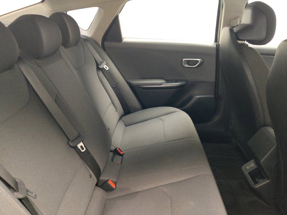 Used 2025 Kia K4 FWD image 19