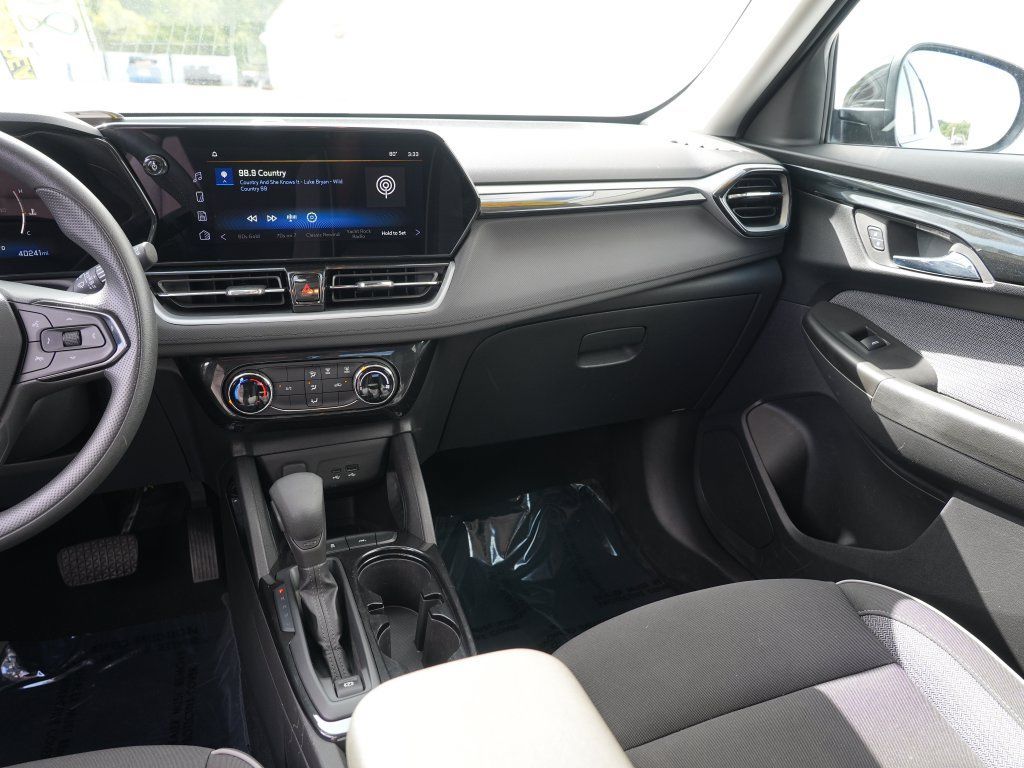 Certified 2024 Chevrolet TrailBlazer LT w/ Driver Confidence Package FWD image 21