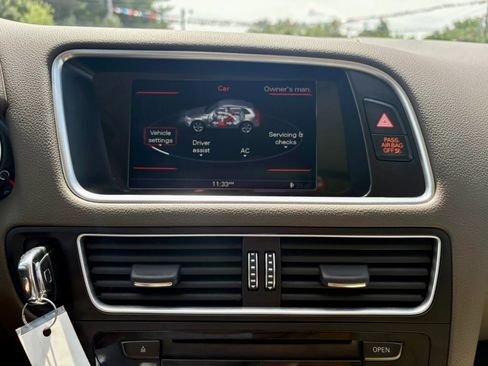 Used 2017 Audi Q5 2.0T Premium AWD/4WD image 35