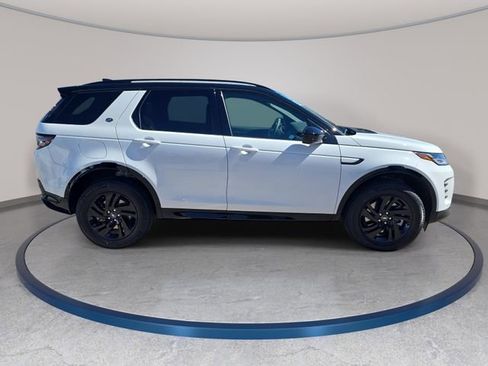 New 2026 Land Rover Discovery Sport Landmark AWD/4WD image 4