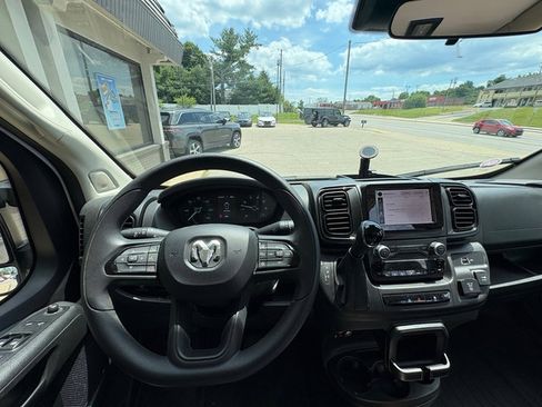 Used 2024 RAM ProMaster 3500 w/ Convenience Group FWD image 14