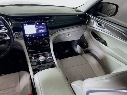 Used 2021 Jeep Grand Cherokee L Overland w/ Advanced Protech Group III image 22