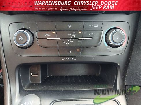 Used 2018 Ford Focus SE FWD image 23