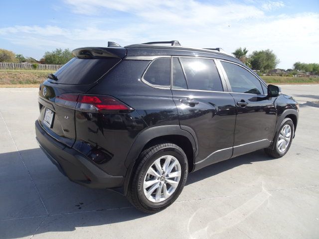Used 2026 Toyota Corolla Cross LE w/ Moonroof Package FWD image 4