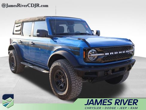 Used 2024 Ford Bronco Wildtrak AWD/4WD image 12