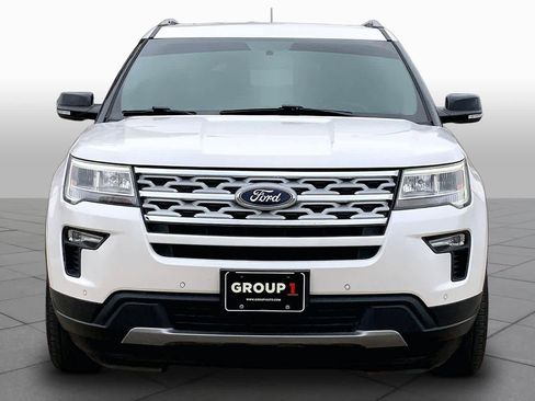 Certified 2018 Ford Explorer XLT w/ Equipment Group 202A image 4