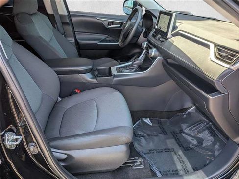 Used 2024 Toyota RAV4 XLE FWD image 19