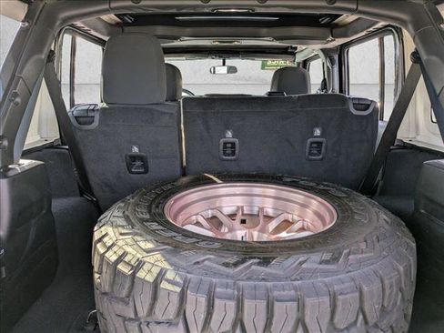 Used 2019 Jeep Wrangler Unlimited Sahara w/ Safety Group image 6