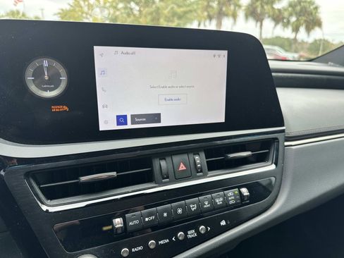 Certified 2023 Lexus ES 350 w/ Premium Package image 26