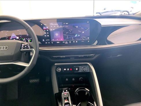 New 2025 Audi Q5 Premium image 8