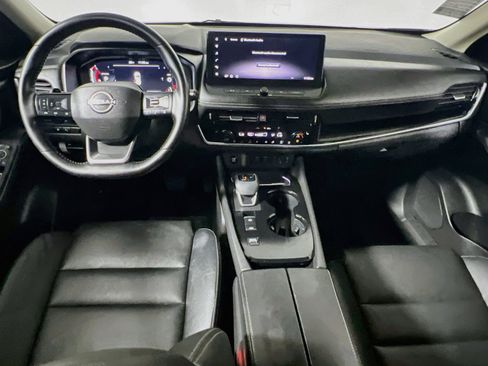 Used 2025 Nissan Rogue SL w/ SL Premium Package FWD image 29