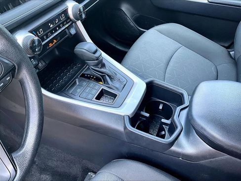 Used 2025 Toyota RAV4 XLE AWD/4WD image 20