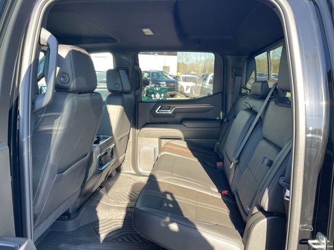 Used 2024 Chevrolet Silverado 1500 High Country w/ Technology Package image 13