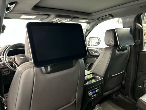 Used 2023 Chevrolet Tahoe High Country AWD/4WD image 5