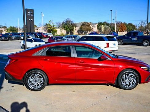 New 2026 Hyundai Elantra Blue image 6