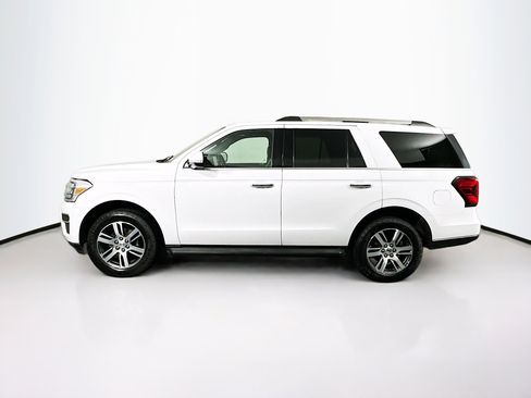Used 2024 Ford Expedition Limited image 4