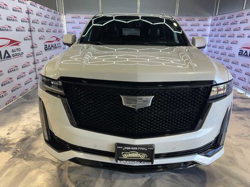 Used 2021 Cadillac Escalade Sport w/ Driver Assist Tech Package AWD/4WD image 3