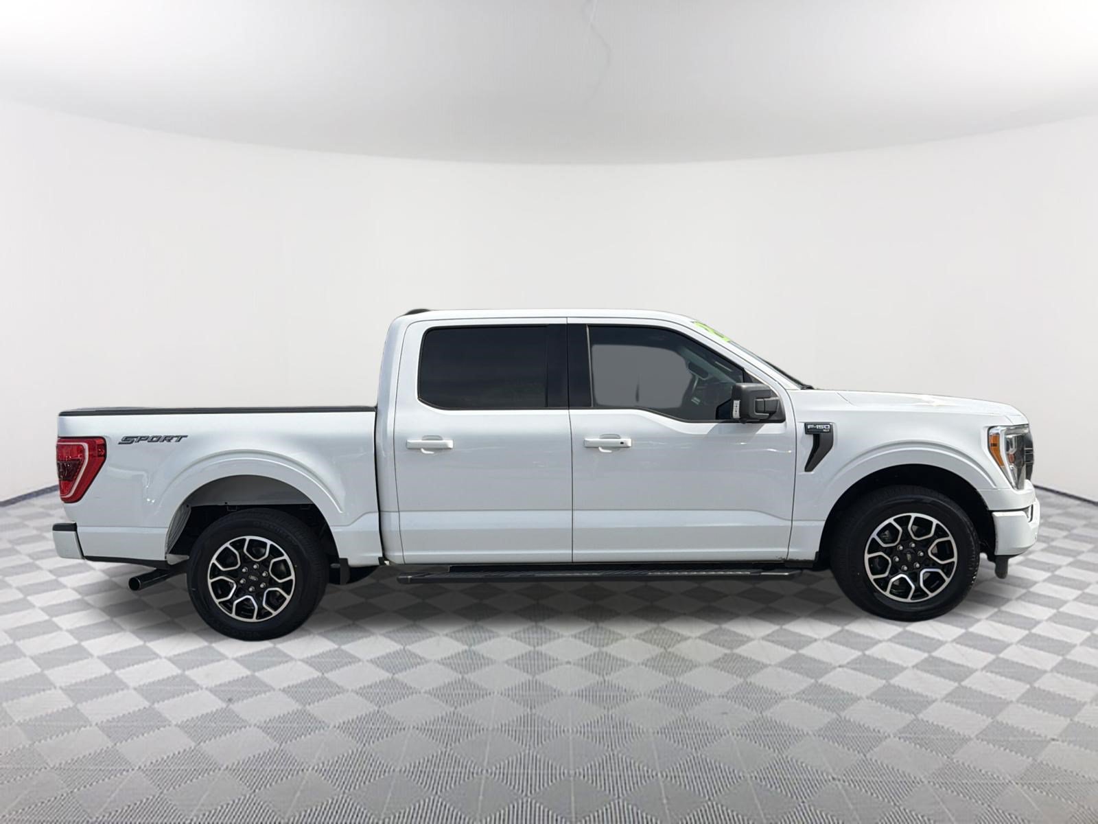 Used 2021 Ford F150 XLT w/ Equipment Group 302A High RWD image 17