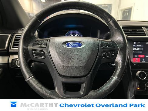 Used 2017 Ford Explorer XLT w/ Equipment Group 202A FWD image 12