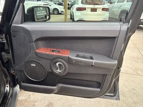 Used 2008 Jeep Commander Limited w/ Trailer Tow Group IV AWD/4WD image 21