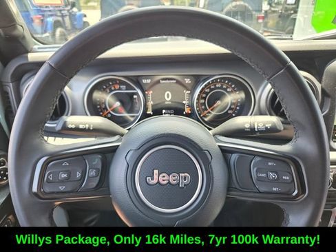 Used 2023 Jeep Gladiator Sport AWD/4WD image 28