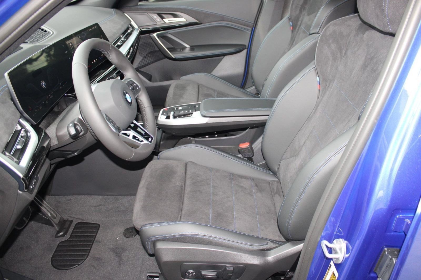 Used 2026 BMW X1 xDrive28i w/ Technology Package AWD/4WD image 5