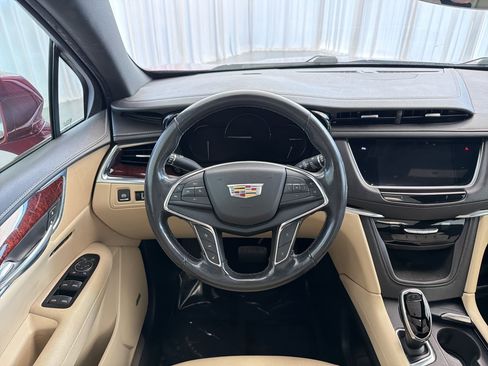 Used 2019 Cadillac XT5 Luxury FWD image 22