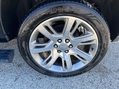 Used 2017 Cadillac Escalade Premium Luxury image 10