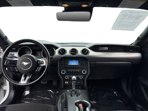 Used 2022 Ford Mustang GT RWD image 10