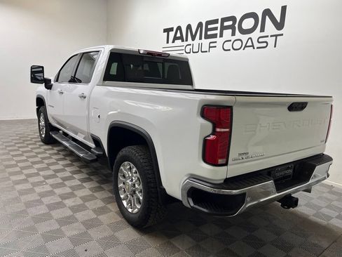 Used 2025 Chevrolet Silverado 2500 LTZ w/ LTZ Premium Package AWD/4WD image 8