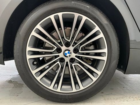 Used 2019 BMW 530i w/ Convenience Package image 21