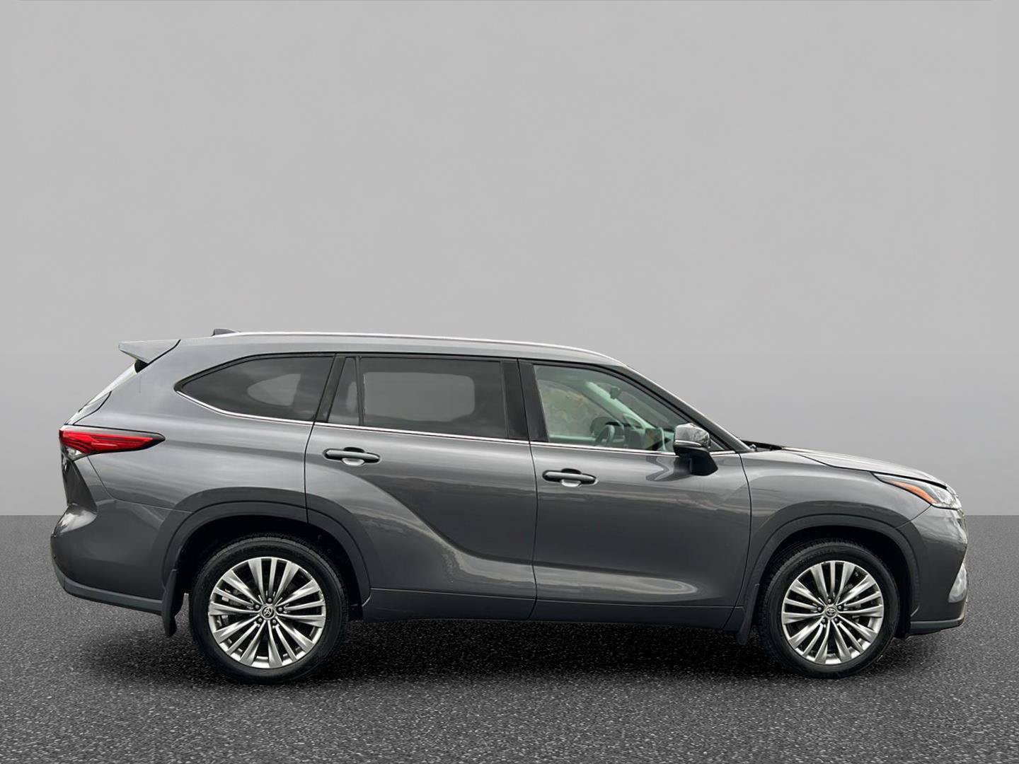 Used 2021 Toyota Highlander Platinum AWD/4WD image 7