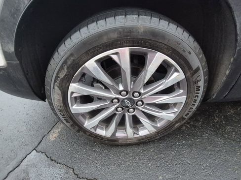 Used 2025 Chevrolet Blazer Premier w/ Driver Confidence II Package image 9