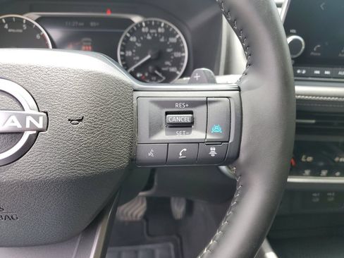 Certified 2025 Nissan Rogue SV AWD/4WD image 23