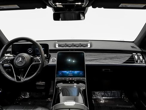 Used 2022 Mercedes-Benz S 500 4MATIC w/ AMG Line Package image 13